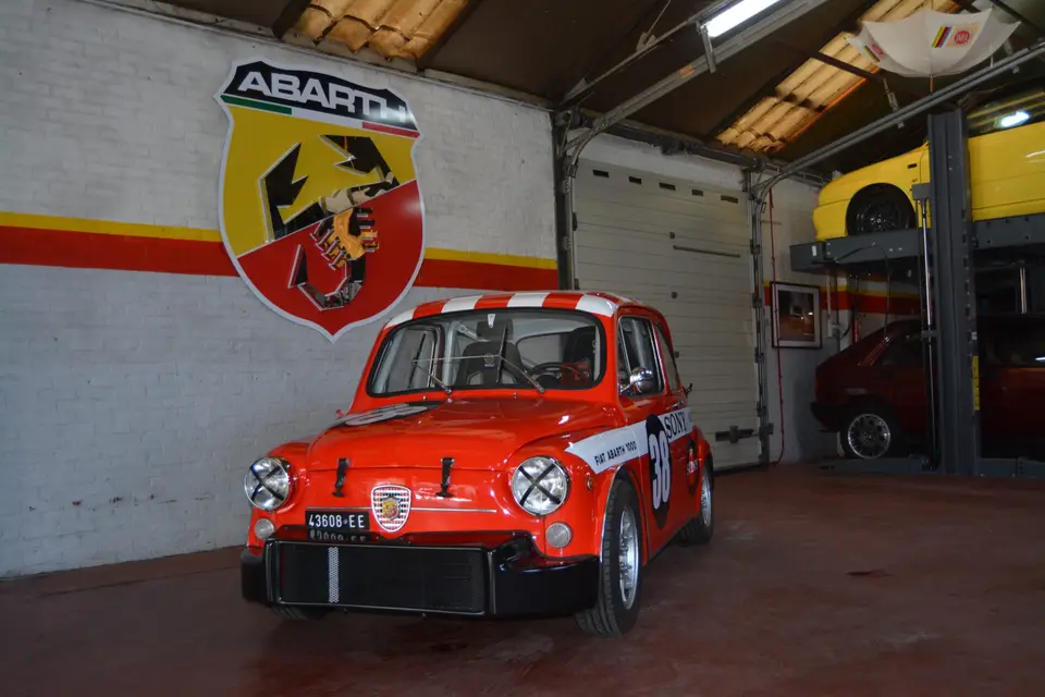 Fiat 600 Abarth, 1000TC Sony Racing Team, foto 2 van 4