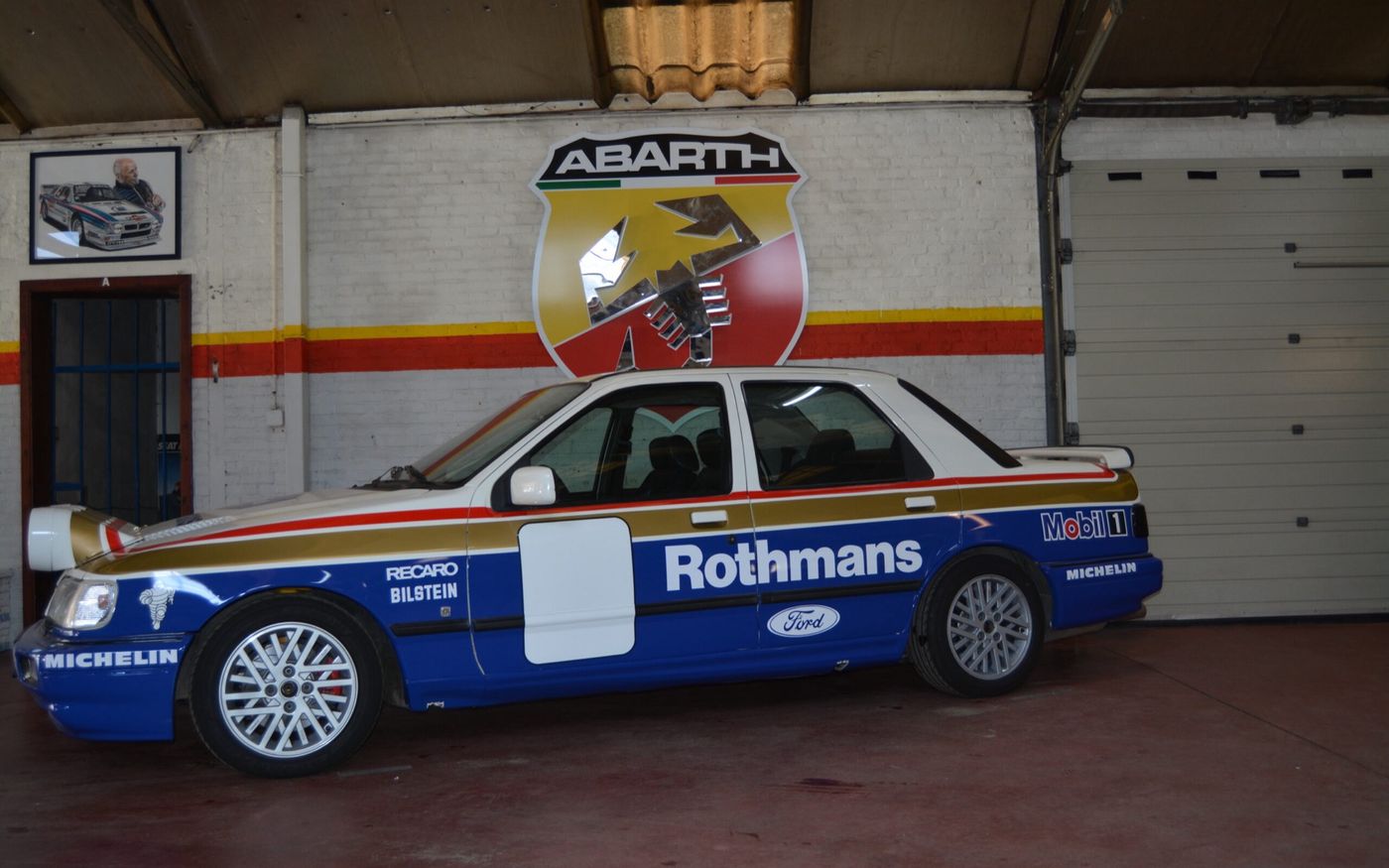 Ford Sierra Sapphire RS Cosworth 4WD (Rothmans), foto 1 van 4