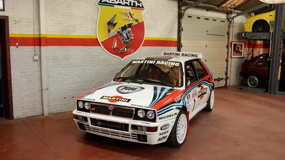 Lancia Delta HF Integrale 16V EVO-1 Group-A, foto 2 van 4