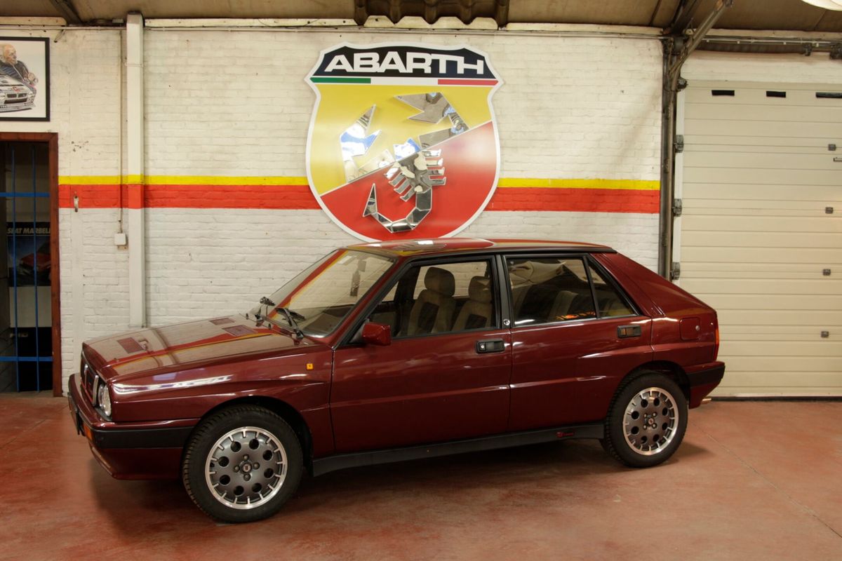 Lancia Delta HF Integrale 8V