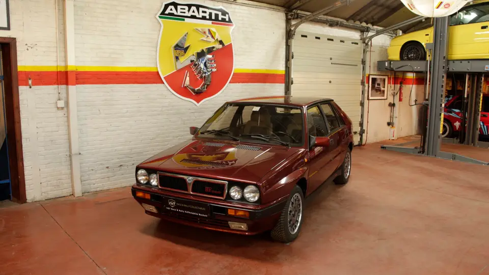 Lancia Delta HF Integrale 8V, foto 2 van 4
