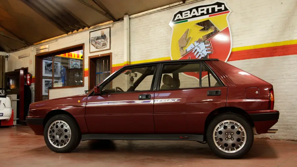 Lancia Delta HF Integrale 8V, foto 3 van 4
